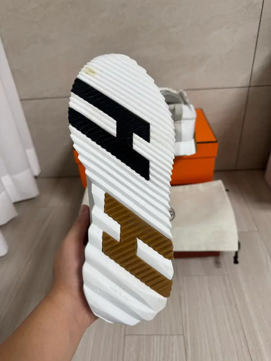 thumbnail-4